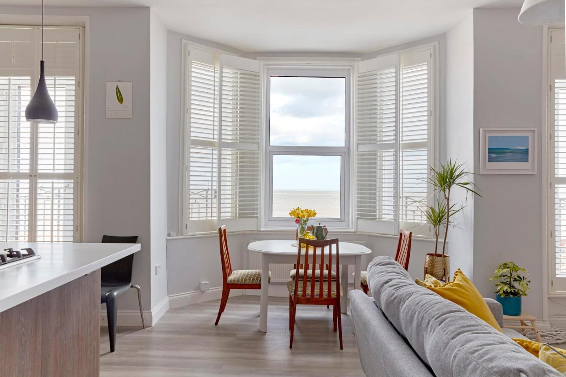 דיל Spacious Beach Front Apartment With Stunning Sea Views מראה חיצוני תמונה